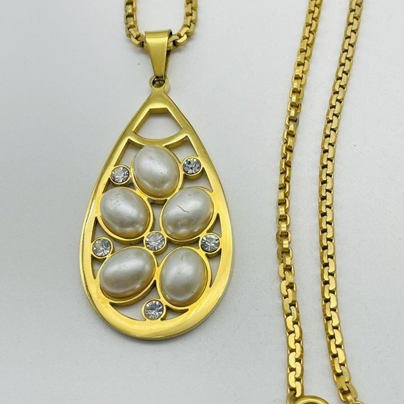 Faux Pearl Teardrop Charm Necklace Gold Tone Rhinestones Nature Garden Trees - Picture 2 of 7